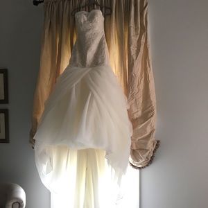 Vera Wang gown